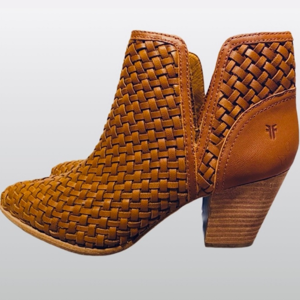 Frye Reed Cognac Woven Cut out Bootie 10M